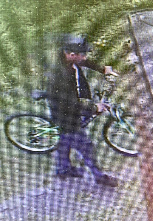 bedspolice's tweet photo. Do you recognise this man? We would like to speak to him in connection with a sexual assault as he may have info that could help us with our enquiries. 

The incident happened on 9 May at around 1pm in Parkside Drive, Houghton Regis 

Please call 101 quoting 40/26268/22. https://t.co/cCKLRHS5p7
