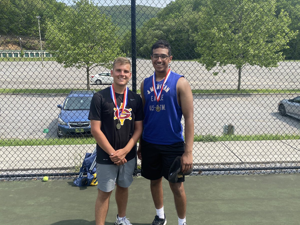 GMEN_Tennis's tweet photo. Good luck to our guys today as they play in the regional doubles tournament today. We’ll face Castlewood at 10. Good luck Muhammed and Dubbs!! #LetsGoGraham https://t.co/BJIl7RzhOG