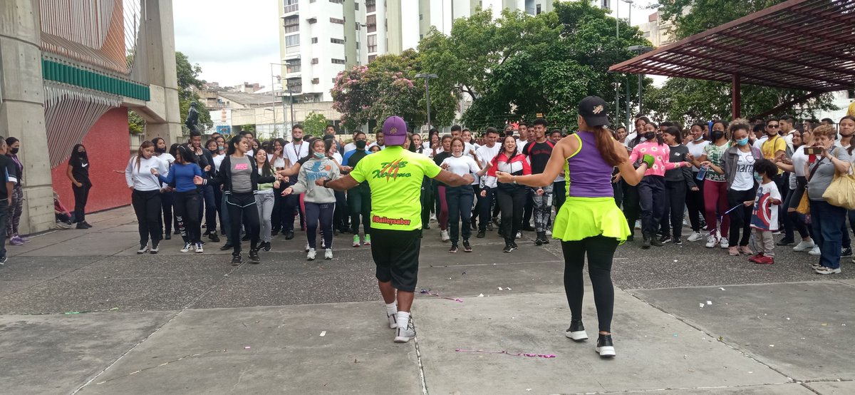 IncesCaracas1's tweet photo. #AHORA Inces DC y Movimiento Somos Aprendices presentes en el Día Mundial del Desafio todos unidos como una gran familia.

#EstaEsLaNotaDeAhora #FormateEnElInces https://t.co/qyFryVT3kN