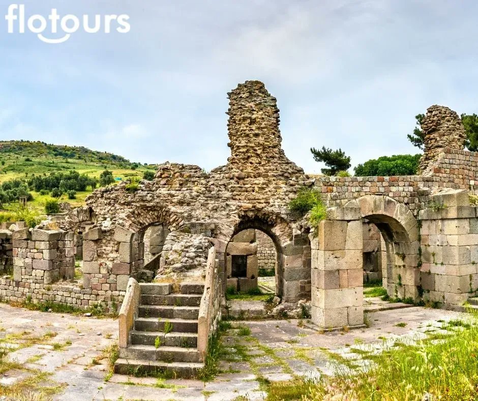 FloTours's tweet photo. Join Flo Tours on our Across Azerbaijan tour to discover its many treasures! Visit the 18th-century Khan's summer palace. Many wonders are offered, so visit our website for the full itinerary, then book your visit to this amazing land!
https://t.co/pMkOqSaRac
📷 Sheki, Azerbaijan https://t.co/4B3bLx4B3l