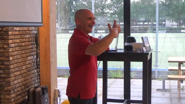 Teamworkspeech's tweet photo. Last Monday's speech was so cool! Enthusiastic entrepreneurs and a great atmosphere. The event took place at a hockey club.
#motivationalspeaker #inspiration #inspirationsession https://t.co/srhd2ynIUi