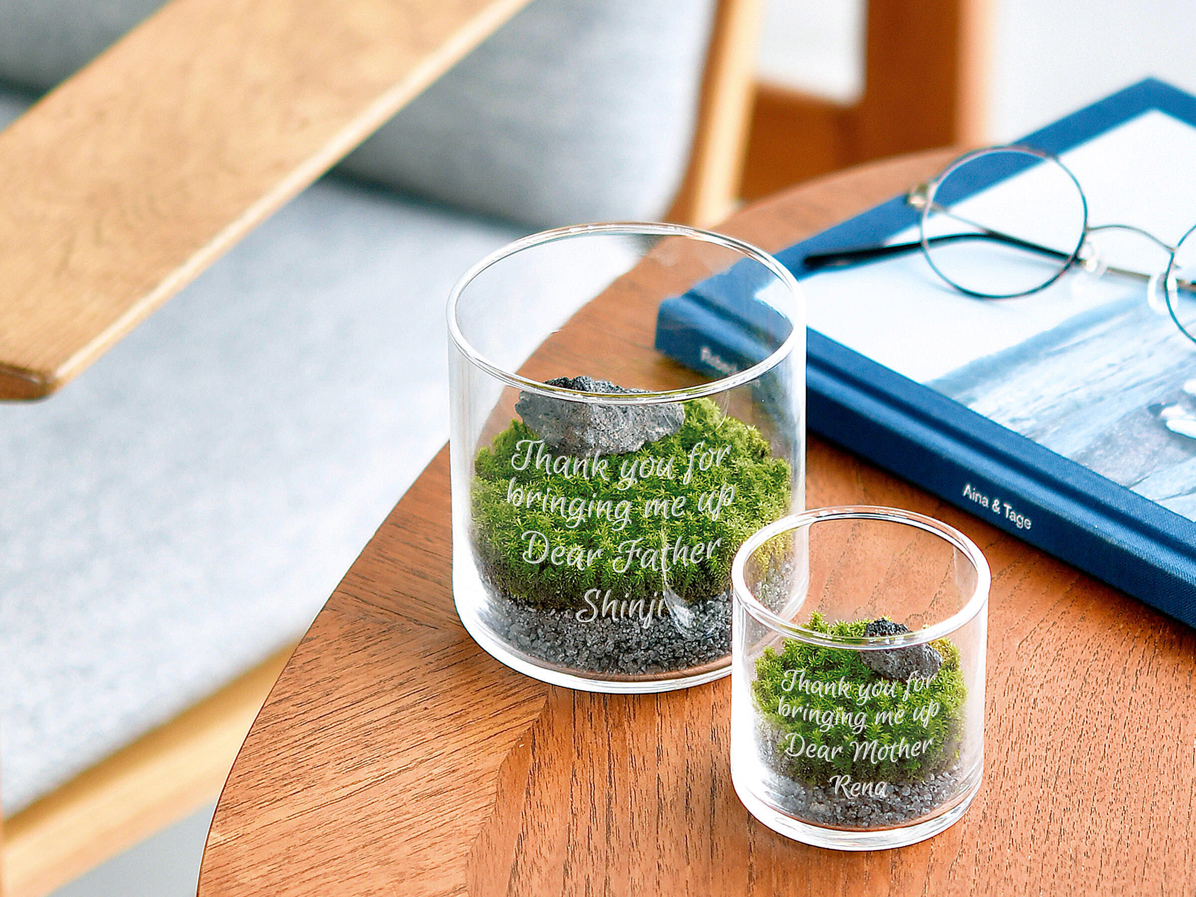 2 U トゥーユー オウチ時間を楽しくする苔テラリウムキットを 父の日 に グラスに入れるメッセージ プレゼント後に作るテラリウムの世界で まさしくオリジナルなセットが出来上がります 簡単に育てられるスナゴケは栽培が苦手なパパにもおすすめです