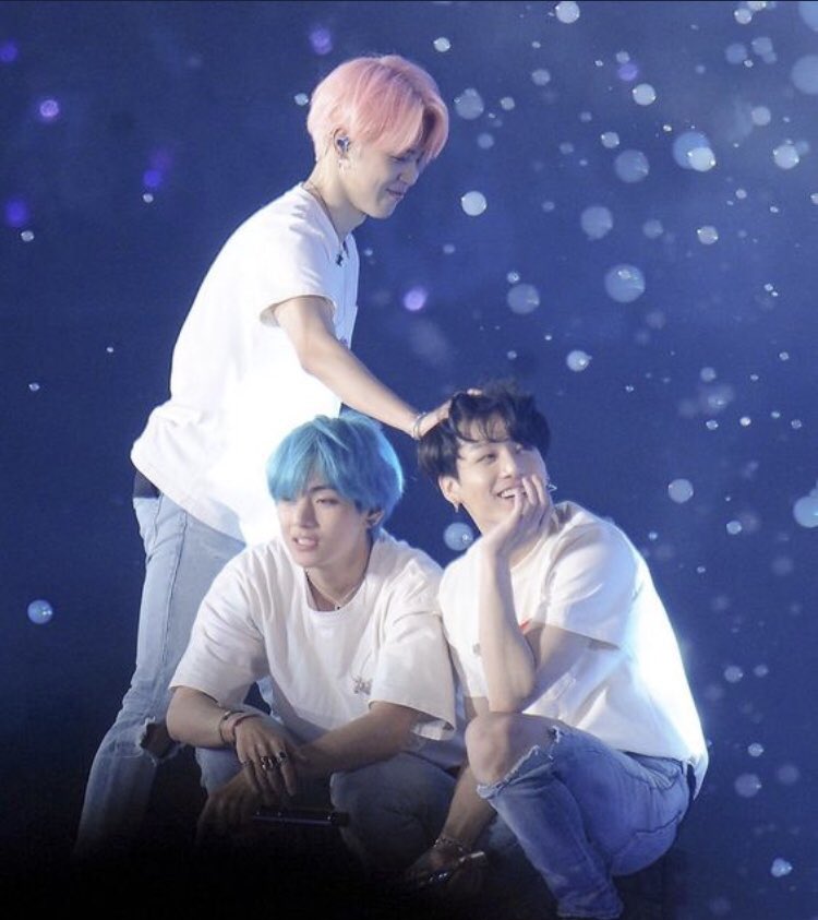 Alice__970901's tweet photo. 💜
WE LOVE YOU JUNGKOOK
#귀여운_정국이_대회

WE LOVE YOU KIM TAEHYUNG
#귀여운_김태형_대회

WE LOVE YOU JIMIN
#제일좋아하는지미니사진올리기 https://t.co/haTKTQU0EK https://t.co/kesEDSIjQf
