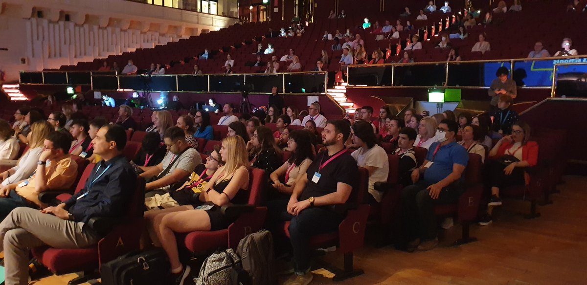 ascuoladioc's tweet photo. #ASOCEU 2021 winning teams of #Catalunya and #Croatia awarded by the Head of Communication Unit - DG REGIO EU Commission @kakottova during the #InformEURegional meeting in #Malta!
Congratulations to the students and teachers for this great achievement! https://t.co/MstqaWadm9