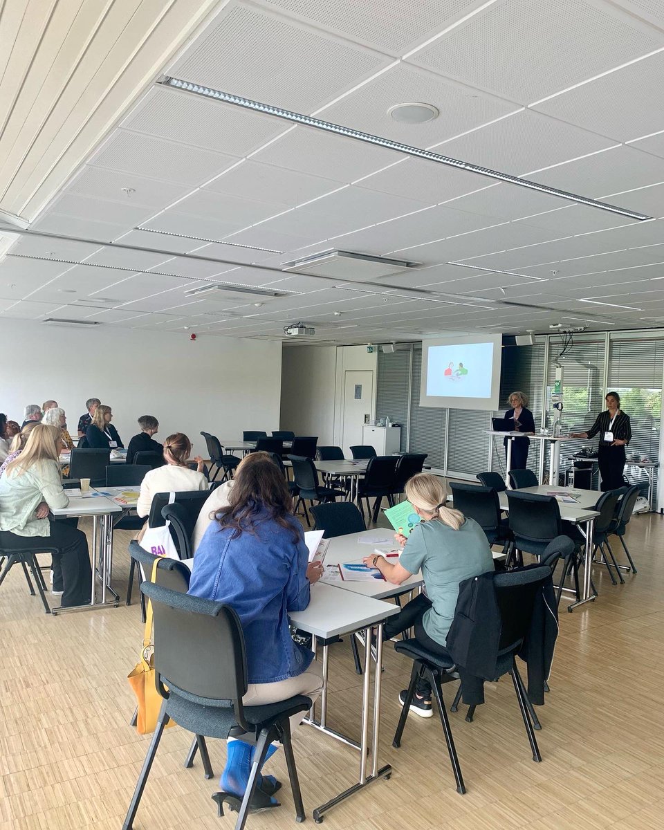 Anna-Carin Magnusson, Barnboksförfattare och handledare i psykosocialt arbete och Hanna Thermaenius Barnboksförfattare och psykolog, Rädda Barnens Centrum för stöd och behandling, en workshop om hur man kan göra våld pratbart genom barnlitteratur! <a href="/raddabarnen/">Rädda Barnen</a>