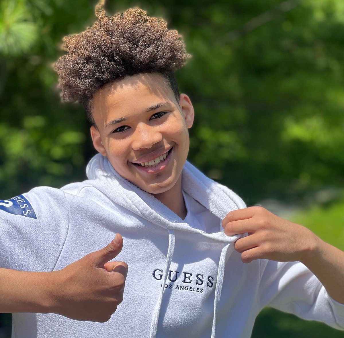 BWA09x323's tweet photo. All smiles at the Taconic Outdoor Educational Center More info at https://t.co/7exGWeS6rE @ucs_uft @CSD9Bronx #NYCDistrict9 #BronxCouncilDistrict16 #BronxCommunityBoard4 @NYCSchools @NYCMayorsOffice @DOEChancellor @nycgov https://t.co/zWfnD4zm9O