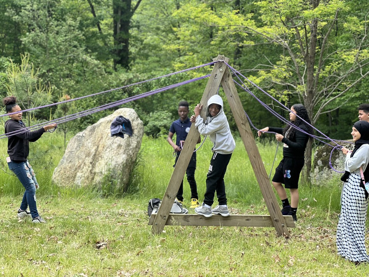 BWA09x323's tweet photo. Team building and survival skills at the Taconic Outdoor Educational Center More info at https://t.co/7exGWeS6rE @ucs_uft @CSD9Bronx #NYCDistrict9 #BronxCouncilDistrict16 #BronxCommunityBoard4 @NYCSchools @NYCMayorsOffice @DOEChancellor @nycgov https://t.co/nRx2ILB9ie
