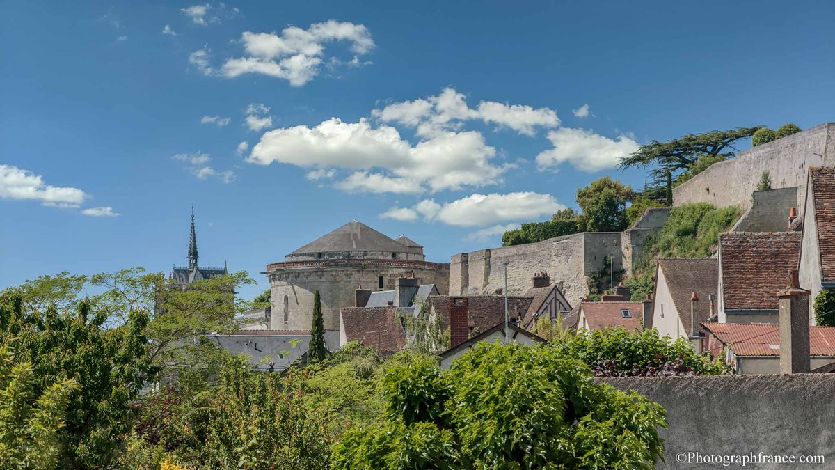 Playleimagery's tweet photo. #WW Salutations pour @ChateauAmboise @closluce @GaillardRoyal @amboisetourisme @E_Chenonceau and @ExploreFranceEN Bonne journée #Photography #Amboise #Touraine #Loire #ValdeLoire #patrimoine #histoire #picoftheday #photooftheday #FranceMagique https://t.co/vBcEEkt0x9