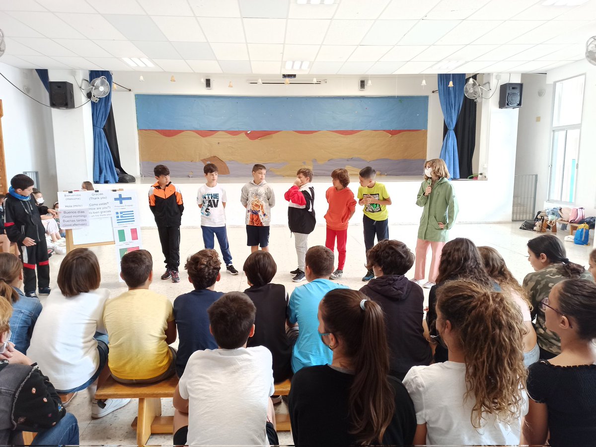 CeipMaximiliano's tweet photo. El alumnado de Silbo gomero ha visitado el CEIP Carmen Álvarez de La Rosa (Barranco Hondo) para realizar una exhibición. 
¡Muchas gracias por la acogida! https://t.co/eolDeyXat5