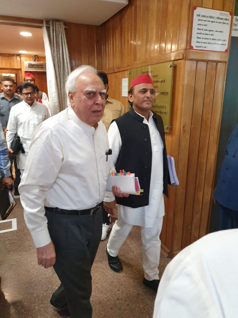 ये तश्वीर देखकर लोगों के पेट में दर्द हो रहा है