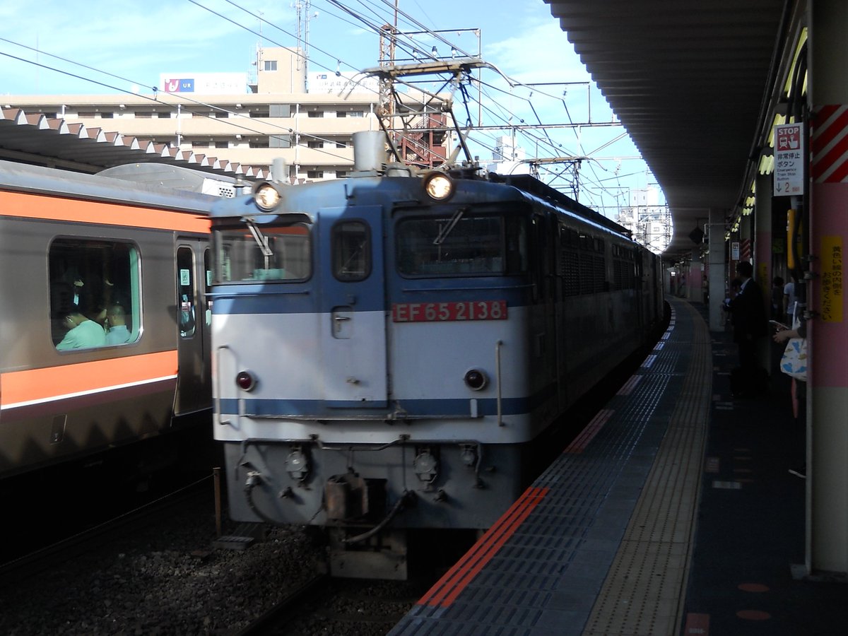 LemonMilk_80s's tweet photo. #みんなで開催するEF65展覧会
#EF652057
#EF652117
#EF652138
廃車が確定した3機を
長年の活躍お疲れ様でした。
(1枚目酷いですがw) https://t.co/uO2cB9M68R