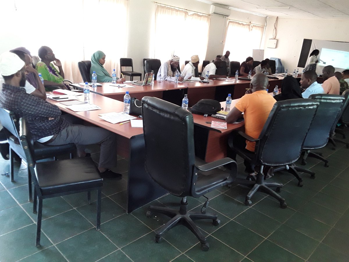 Engagement of multi-sectoral stakeholders on ending triple threat  of new HIV infections,  ending SGBV and ending teenage pregnancies in Garissa county organized by NACC with NCPD & Gender Garissa @BeatriceOkundi @DrAbeySheikh @NACC_Kenya @NCPD_Kenya @ole_abdinoor @Amref_Kenya