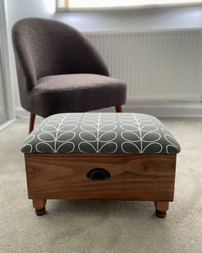 More gorgeous pics of some ottomans in their homes ☺️ Love seeing these!!! 🧡 instagr.am/p/Cd-f2KdKBiM/