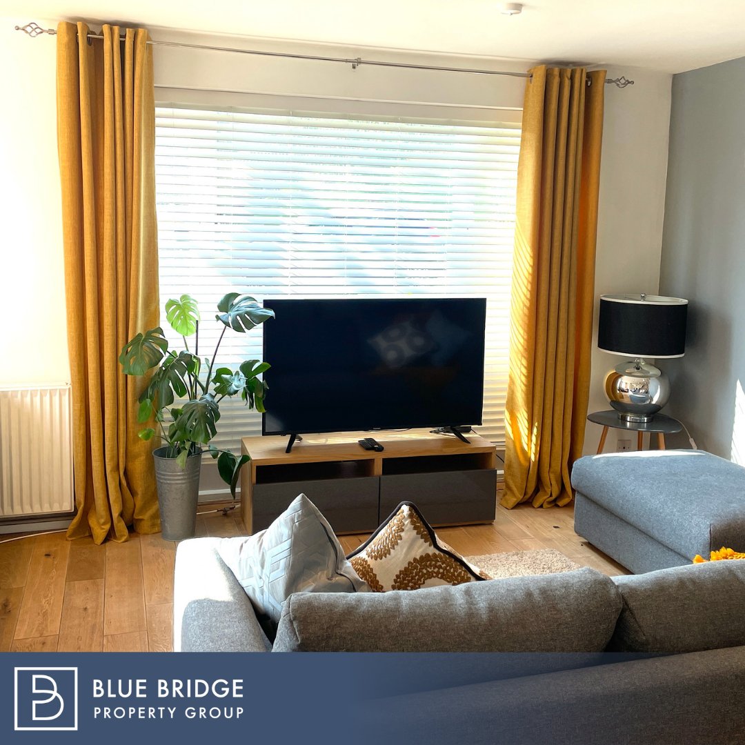 BlueBridge24's tweet photo. Welcome to Little Brook House! The perfect location for a stay with friends or a #FamilyHoliday. Just imagine relaxing here after a day at #Sandgate beach &amp; its range of independent shops, bars &amp; cafes. Book now: https://t.co/XKByC0DjSr
#staycation #SummerHolidays https://t.co/SCbyrm0Uhw
