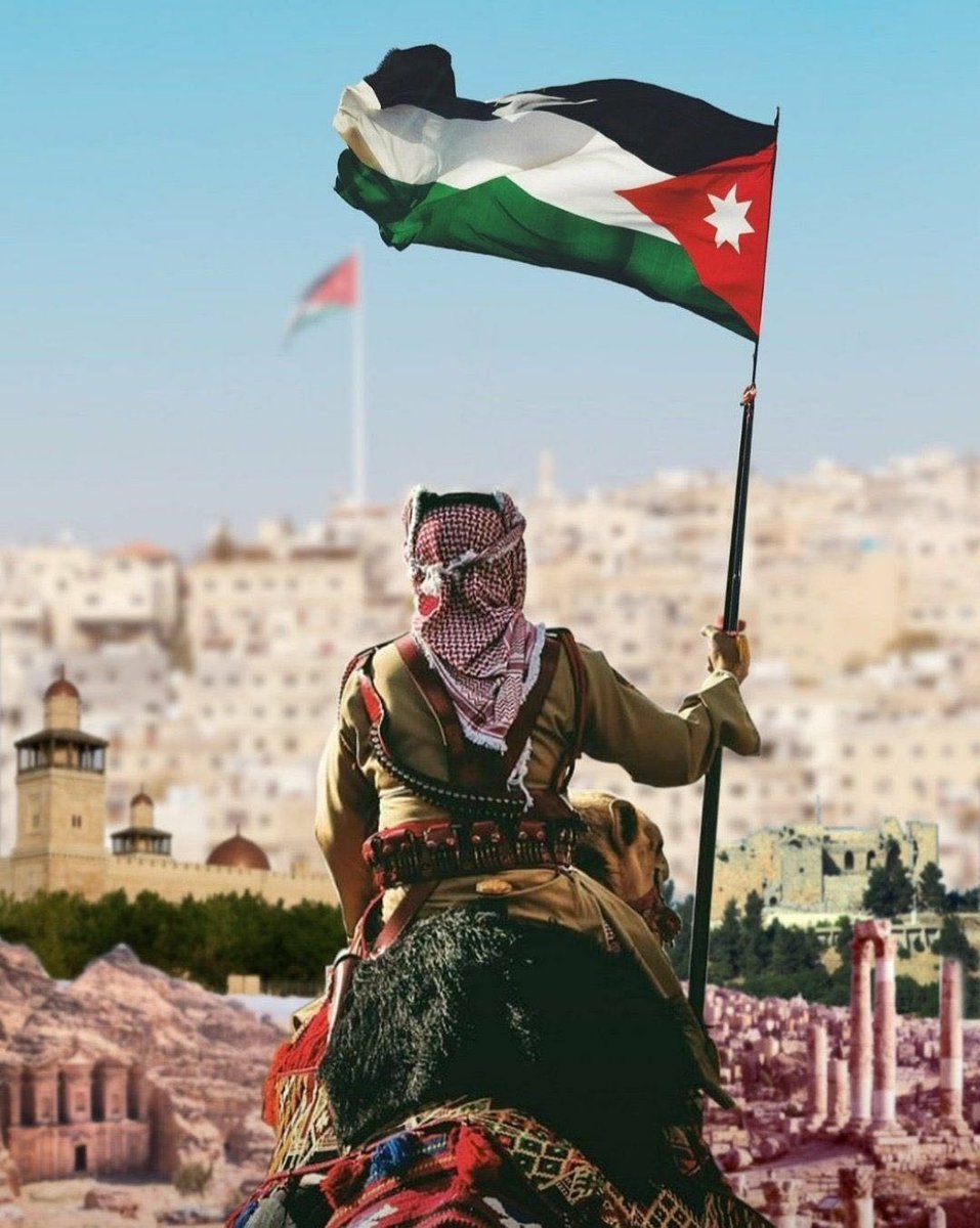 its_seemaa's tweet photo. هدبتلي شماغي الاحمر بيدها وغزلت علم 
❤️🇯🇴
#عيد_الاستقلال_76 https://t.co/lO5wfxX5a8