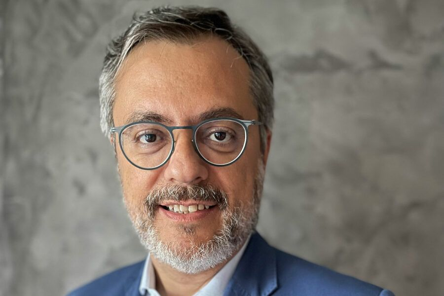 CEMENTOHORMIGON's tweet photo. "El primer objetivo de @SIKA es garantizar la seguridad de sus trabajadores, su principal activo" 👷‍♀️👷‍♂️

↪️ Así de rotundo se muestra Jorge Hernández García, director de Operaciones de la empresa, en una entrevista que podemos leer en la web de SIKA 📲.

👉 https://t.co/QAMO7e5BSr https://t.co/kxiHIZ675h