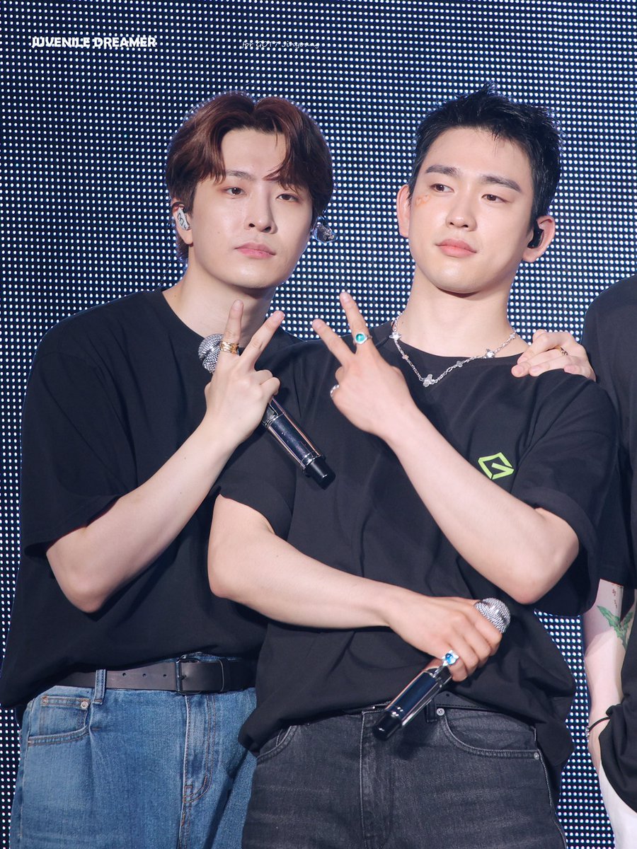 JD940922's tweet photo. 220522 GOT7 HOMECOMING FanCon
너무 오랜만이다…
사진보면서 더 그리워🥹🥹🥹
#GOT7   #갓세븐   #박진영 #진영 #JINYOUNG   #영재 #YOUNGJAE  
#GOT7HOMECOMING https://t.co/IQx27lF99f