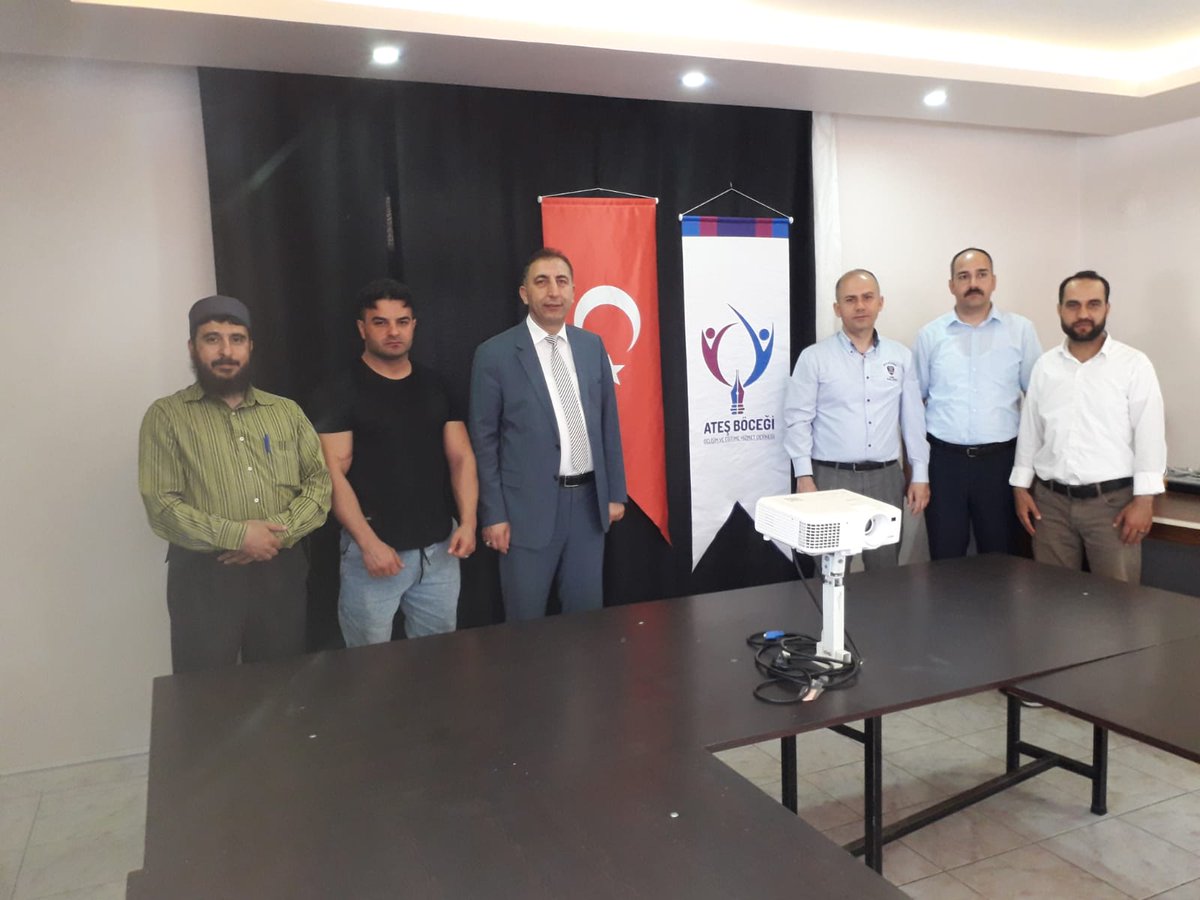 hatayistim's tweet photo. İlimizde faaliyette bulunan Ateş Böceği Gelişim ve Eğitime Hizmet Derneği yöneticileri ziyaret edilerek kuruluş faaliyetleri hakkında bilgi alışverişinde bulunuldu. https://t.co/ViJwlJHYGB