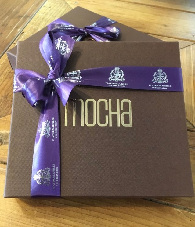 Don't forget to grab yourself a Jubilee Selection before the big weekend! Perfect for parties at home, in the street or on the park. Find them in the shop or on our website - buff.ly/3N1SP6d
#queen #hermajesty #jubilee #platinumjubilee #handmade #handmadechocolate