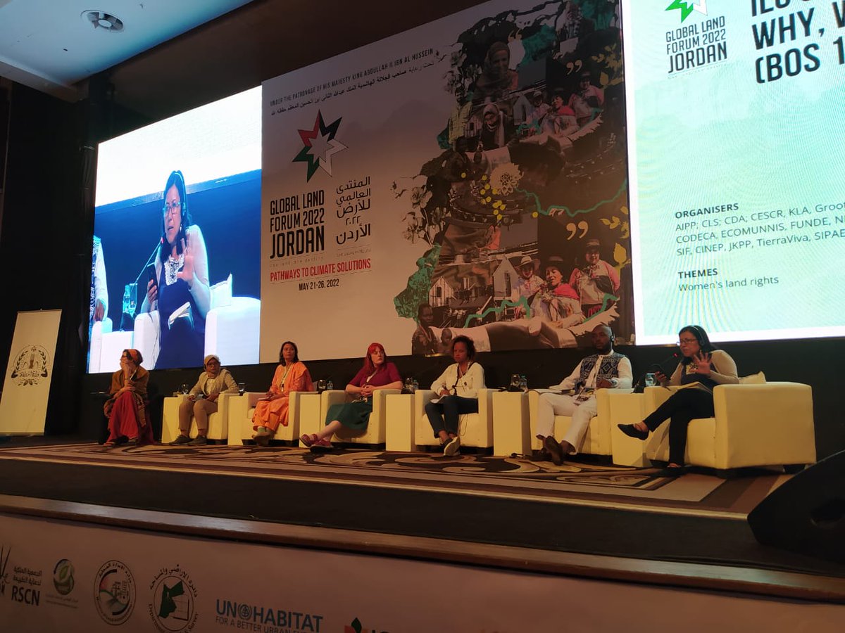 CNacionalTierra's tweet photo. En este momento Marcela Alvarado-Facilitadora de #EniEcuador🇪🇨 comparte la experiencia y los beneficios de las auditorías de género en las  plataforma de múltiples actores para evidenciar las desigualdades que existen en las distintas dimensiones.
#PlataformaEniEc #LandForum2022 https://t.co/qaW5Wp70P0
