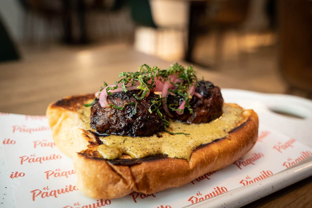 conelmorrofino's tweet photo. Ahí va una nueva #agenda gastro, del 26 #mayo al 1 #junio en #Madrid. Tomando nota! #DíadelaHamburguesa #planes #gastronomía #Cookplay #Paquito #conelmorrofino https://t.co/oTERmAXWAg https://t.co/DsQn0mWEiG