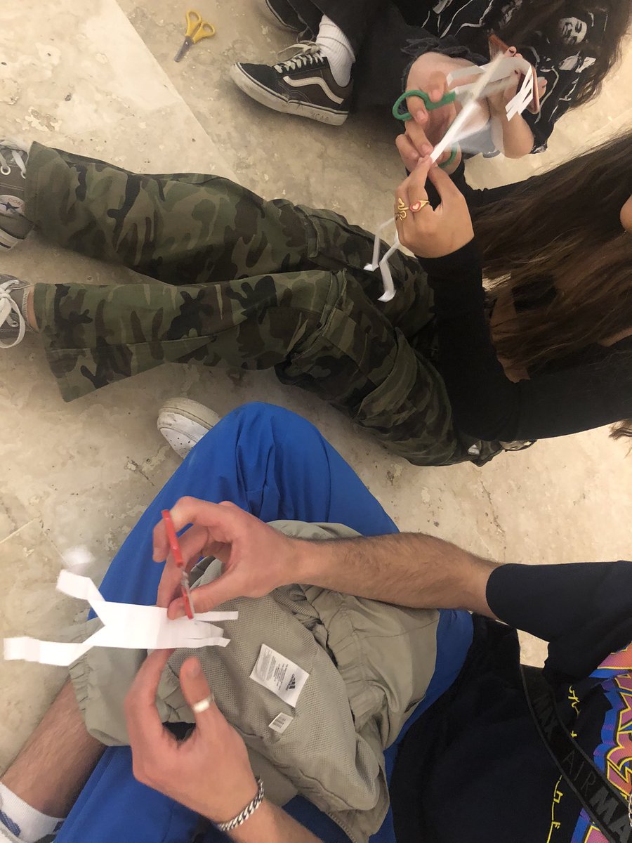 anasalamanca99's tweet photo. Seguimos aprendiendo #AnatomiaArtistica @MuseoThyssen @EducaThyssen #laboratorioNicolasParis #interetapas #1BachArtes #4Prim @EscuelaIdeo https://t.co/FaZYxSRSBT