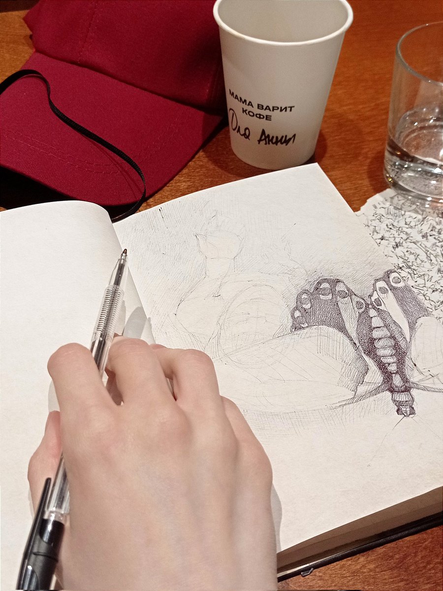 SAN_19A's tweet photo. Have a good day! 🫂
Started a new drawing! ☺
#рисую #рисунок #графика #графикаручкой #art #Artists #anime #manga #AnimeArt #painting #бабочка #baterfly #nature #insects https://t.co/uYAvUYvmnD