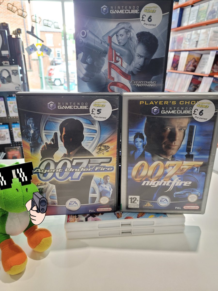 PredatorGamesU1's tweet photo. The name's Bond - (Mini) Yoshi Bond. Yoshi's gone Spy-crazy due to these 3 James Bond games that have just arrived for the GameCube. There's Agent Under Fire (£5), Everything Or Nothing (£6) &amp; Nightfire (£6) &amp; all include manuals. We defo have a Licence to Thrill with these. https://t.co/aFaxXWxGm9