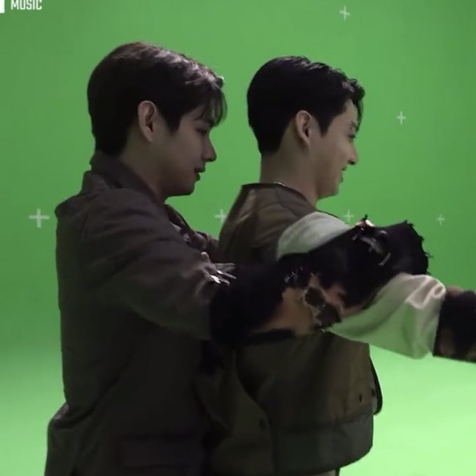 ต้องเอ็นดูขนาดไหนอ่ะดูรอยยิ้มพี่จองกุกดิยิ้มจนตาปิด https://t.co/F4sbWdYtgC<a href="/tag/%E0%B8%95%E0%B8%A5%E0%B8%B2%E0%B8%94%E0%B8%99%E0%B8%B1%E0%B8%94%E0%B8%9A%E0%B8%B1%E0%B8%87%E0%B8%97%E0%B8%B1%E0%B8%99"class="tags"><span>#ตลาดนัดบังทัน</span></a><a href="/tag/%E0%B8%81%E0%B8%B2%E0%B8%A3%E0%B9%8C%E0%B8%94%E0%B8%88%E0%B8%B4%E0%B8%99"class="tags"><span>#การ์ดจิน</span></a><a href="/tag/%E0%B8%81%E0%B8%B2%E0%B8%A3%E0%B9%8C%E0%B8%94%E0%B8%9E%E0%B8%B5%E0%B9%88%E0%B8%88%E0%B8%B4%E0%B8%99"class="tags"><span>#การ์ดพี่จิน</span></a>