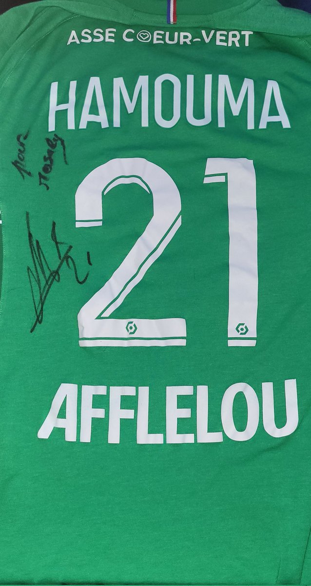 Alex23635099's tweet photo. Merci Romain #Hamouma pour ce magnifique cadeau pour ma princesse . https://t.co/rO9smXJVzt