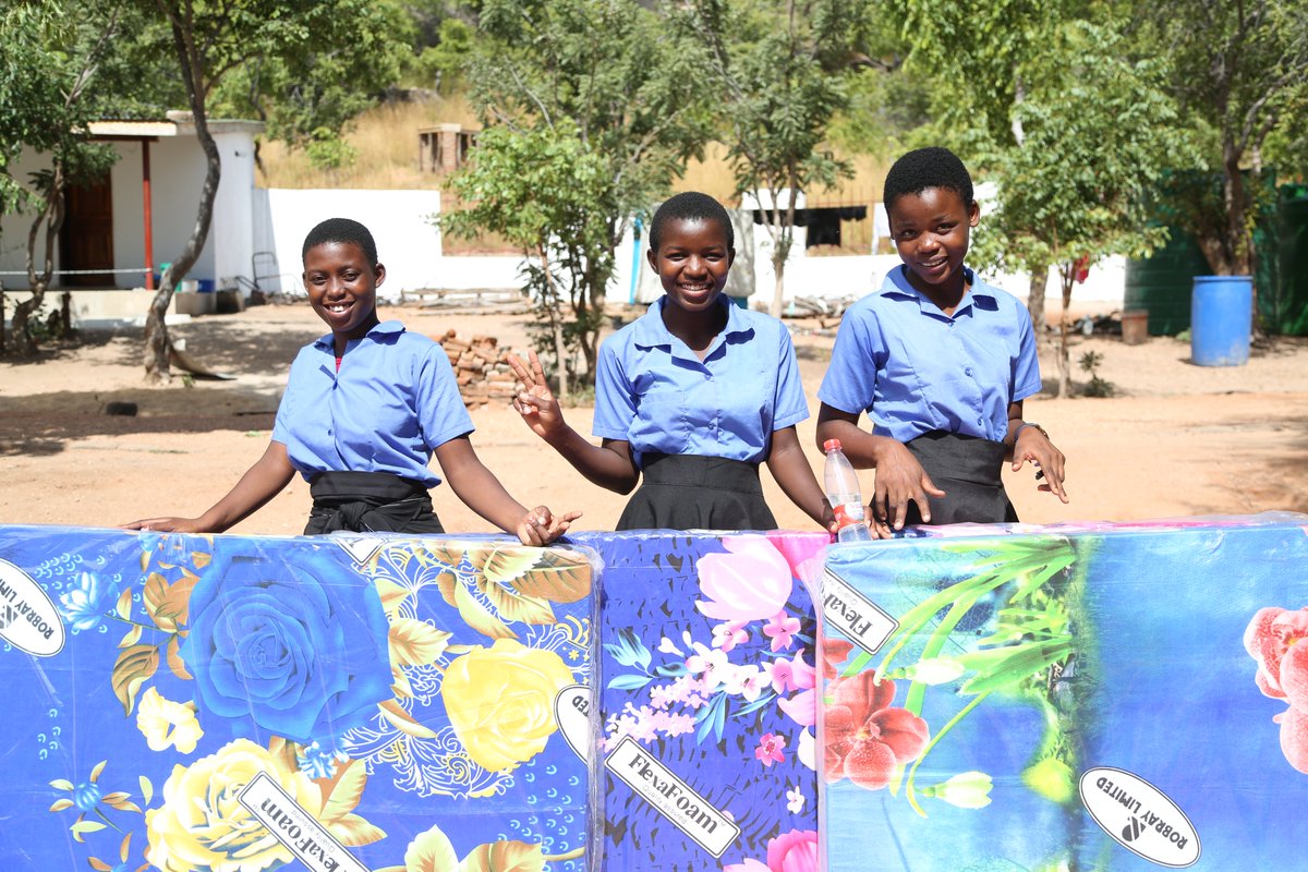 GirlsTrustMw's tweet photo. @GirlsTrustMw appreciates and thanks @presstrustmw for donating 1,000,000MWK towards mattresses for young girls in public secondary school. The mattresses were donated to Makanjila CDSS and Cape Maclear CDSS. #GET #educationforgirls #educationmatters #girlseducation https://t.co/uOtEHrHVRi
