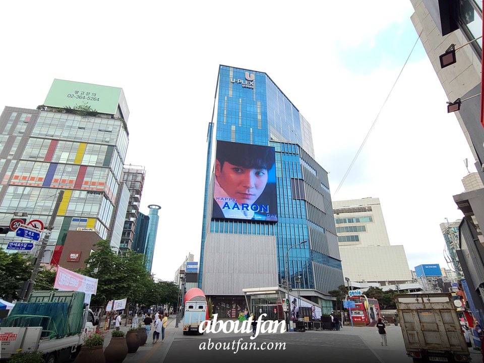 AboutfanO's tweet photo. 📣NUEST ARON Birthday ads
✔︎ Date : 22. 05. 22
✔︎ Ads Product : Sinchon Hyundai U-PLEX ads
#NUEST #뉴이스트 #ニューイースト
#アロン #아론 #ARON #郭英敏
#NUESTARON #뉴이스트아론
#HappyARONDay
🏠 https://t.co/Oau1zjIj45
🗨 https://t.co/8RdujN7ssY
📱 https://t.co/vkFv7FBwd1 https://t.co/Kxynj6AJq9