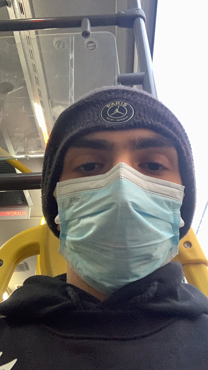 pedro___duartee's tweet photo. Bom dia irmão tudo bem? 
“É motorista, não sou teu irmão”.

motorista Adenor, 07:06 da manhã horário de Brasília. https://t.co/7AmkHARfkB