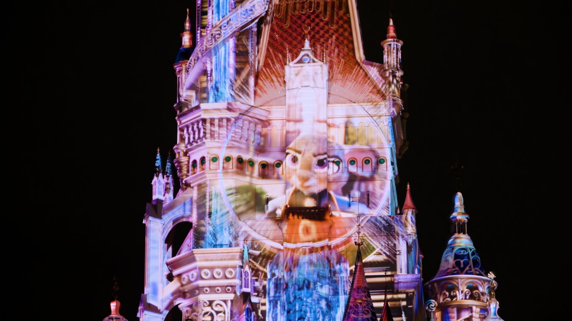Hkdl Fantasy 1 Momentous Will Sail Through The Journey Of Life Over 6 Chapters Chapter 1 Time Begins Chapter 2 Time Of Your Life Chapter 3 Time For Change