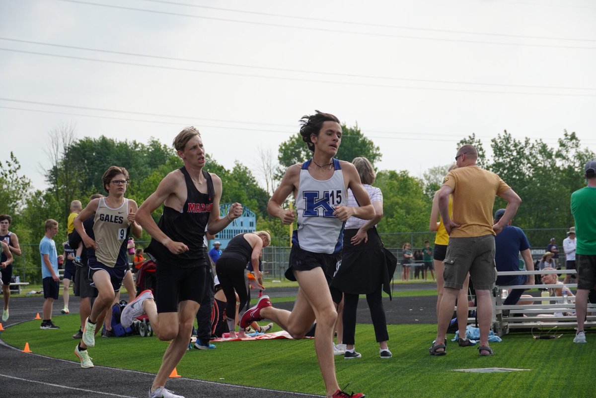 theworthington2's tweet photo. Supporting you today @Kilbournetrack 4x800relayteam of AJ,Ryan,Mitchell,and Steven! It’s been FUN watching your steady ⬆️ this season. We are confident you’ll give it your all @ Regionals. Ranked 7th going in; top 4 advance to State meet. @WKHSWolves @wcsdistrict #itsworthit https://t.co/PO55w4LA2J