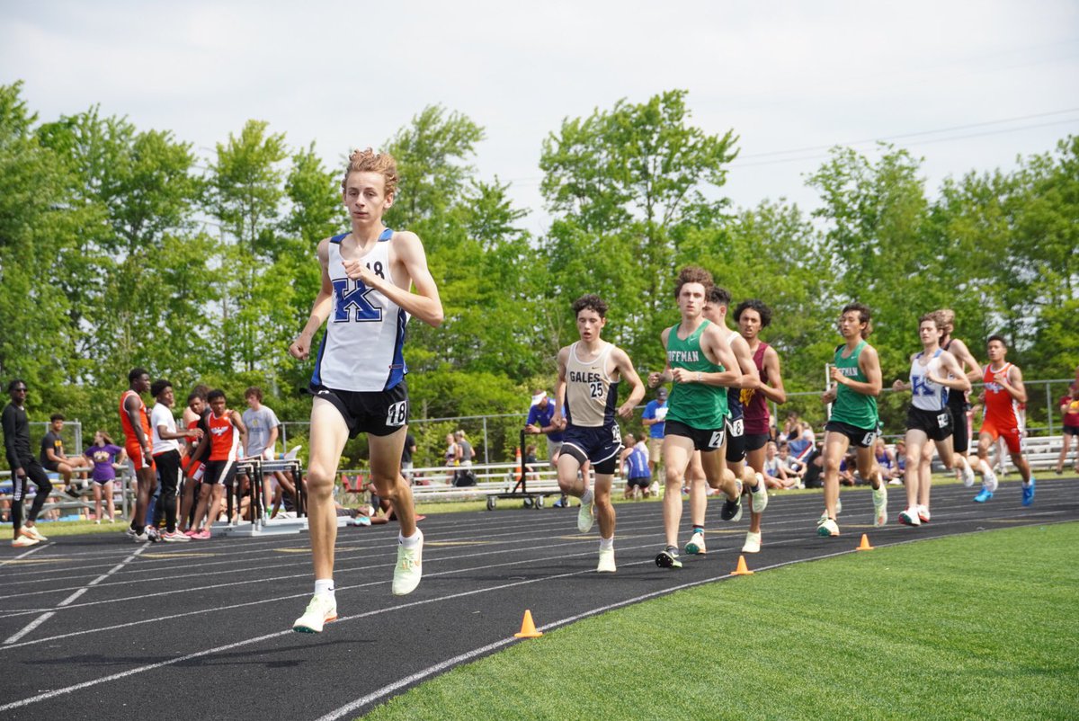 theworthington2's tweet photo. Supporting you today @Kilbournetrack 4x800relayteam of AJ,Ryan,Mitchell,and Steven! It’s been FUN watching your steady ⬆️ this season. We are confident you’ll give it your all @ Regionals. Ranked 7th going in; top 4 advance to State meet. @WKHSWolves @wcsdistrict #itsworthit https://t.co/PO55w4LA2J