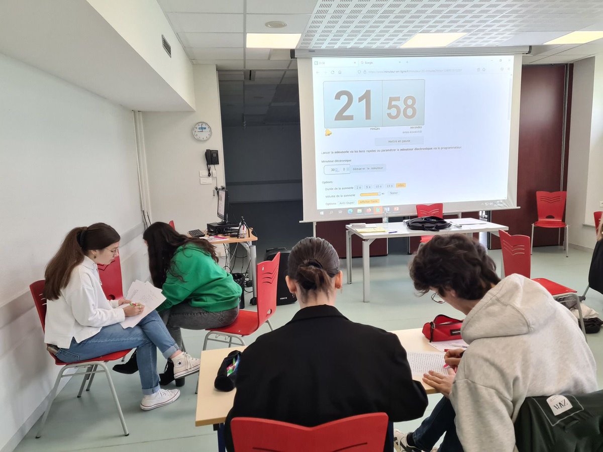 Peut-on travailler de façon collaborative l'épreuve orale individuelle de français au baccalauréat ? Exemple ce jour au lycée de l’Iroise à  à #Brest avec la communauté apprenante #ivoix i-voix.net/2022/05/oraux-…