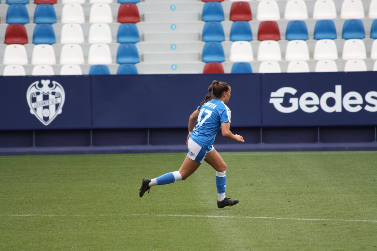 <a href="/Marina19Marti/">Marina Martí</a> 4 - 2 | Min. 87 | #LevanteAlhama

▶️ Último cambio en las filas azulonas. Después de casi un año sin jugar y una operación, <a href="/MartaPB17/">Martu⚡️</a> vuelve a los terrenos.

🔴 Sale: <a href="/andreacarid15/">Andrea Carid</a>