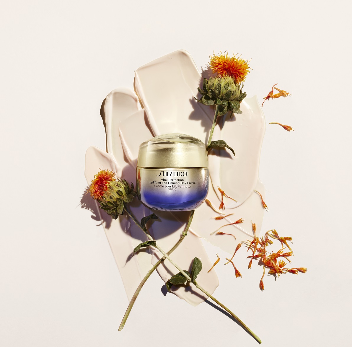 ¿Quieres combatir la flacidez? Reafirma tu mejor versión con el primer lifting cosmético con poder acelerador de juventud: Vital Perfection. bit.ly/37YDXq6