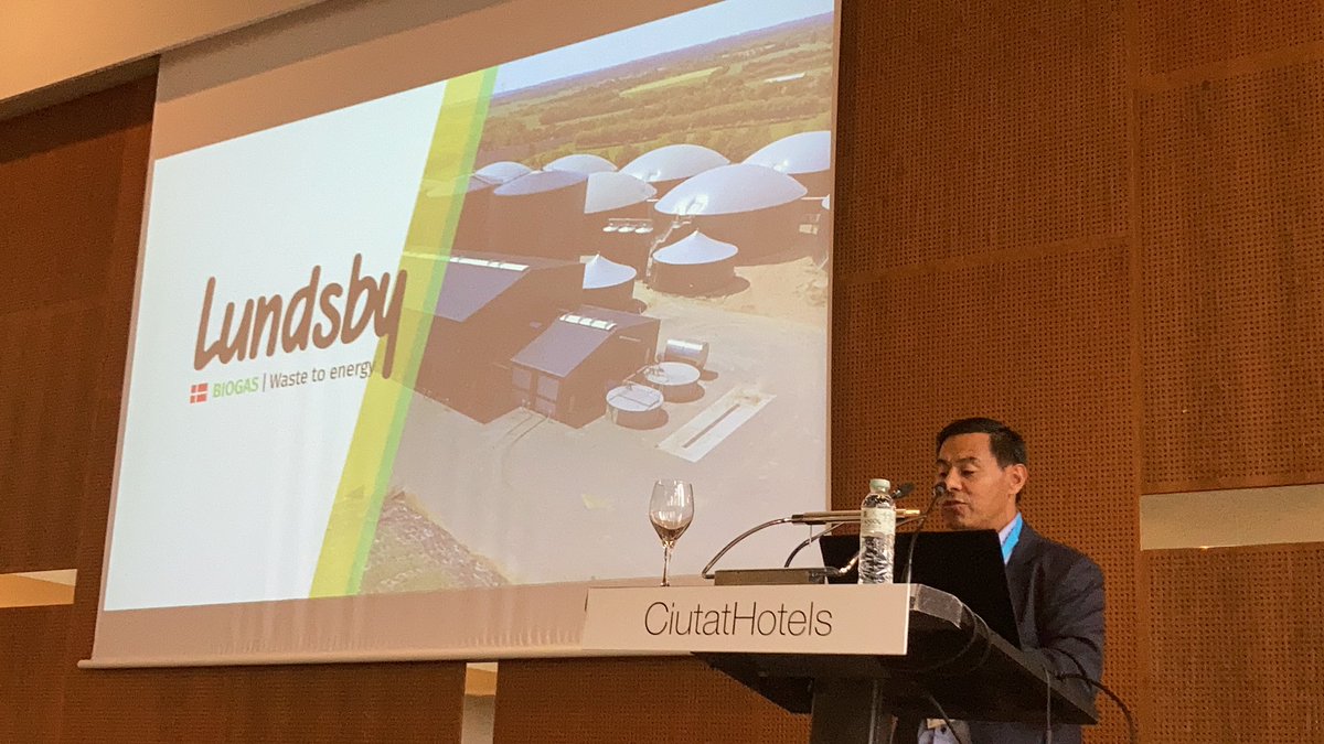 cresidusvo's tweet photo. Cristian Toscano, gerent de vendes Lundsby Biogas, ens explica, en el marc de la #jornadaBioVO, el funcionament i resultats  producció  #biogas de la planta de Vinkel a Dinamarca 

💻 La podeu seguir per streaming a
https://t.co/SXpPrAUzyK

@consorcibesos @cresidusvo https://t.co/d5nxhlNsoE