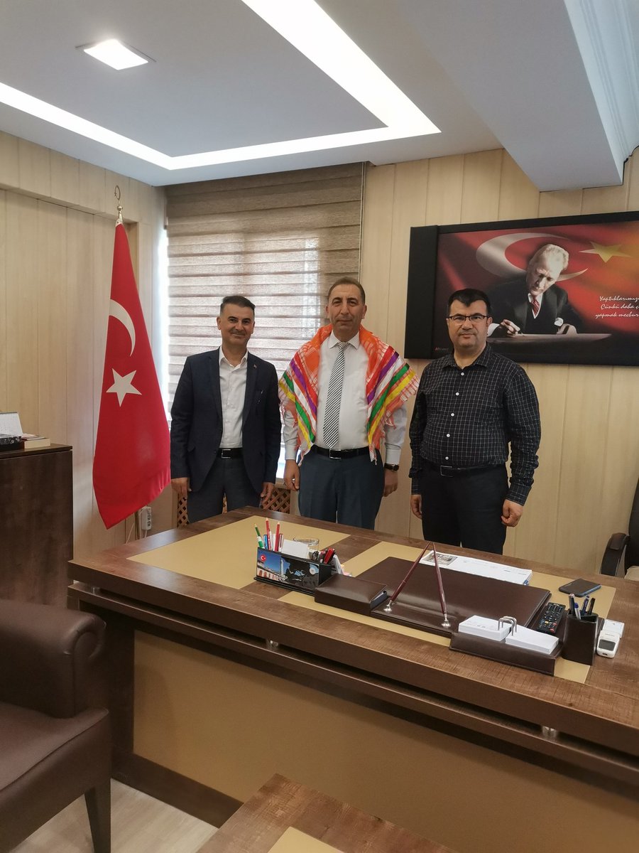 hatayistim's tweet photo. Adana ilinde faaliyette bulunan Dünya Türkmenler Birliği Başkanı İsmail Demirdüzen ve Hatay Yörük Türkmen Derneği başkanı Süleyman Çolak İl Müdürlüğümüze ziyarette bulundu ve Türkmen keyfiyesi hediye ettiler. https://t.co/MkKpUdHKlz