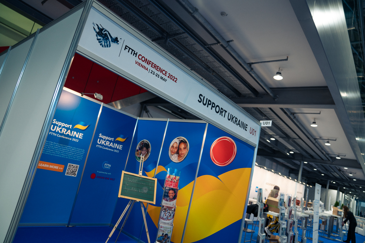 FTTHCouncilEU's tweet photo. There’s an urgent need of routers for children and youth who had to flee #Ukraine to provide them with homeschooling and education in the refugee camps in Moldova. Visit the "Support Ukraine" booth or visit our website to give your contribution ➡ https://t.co/Lgvkyc90Bj
#FTTH22 https://t.co/paWu6Pebde