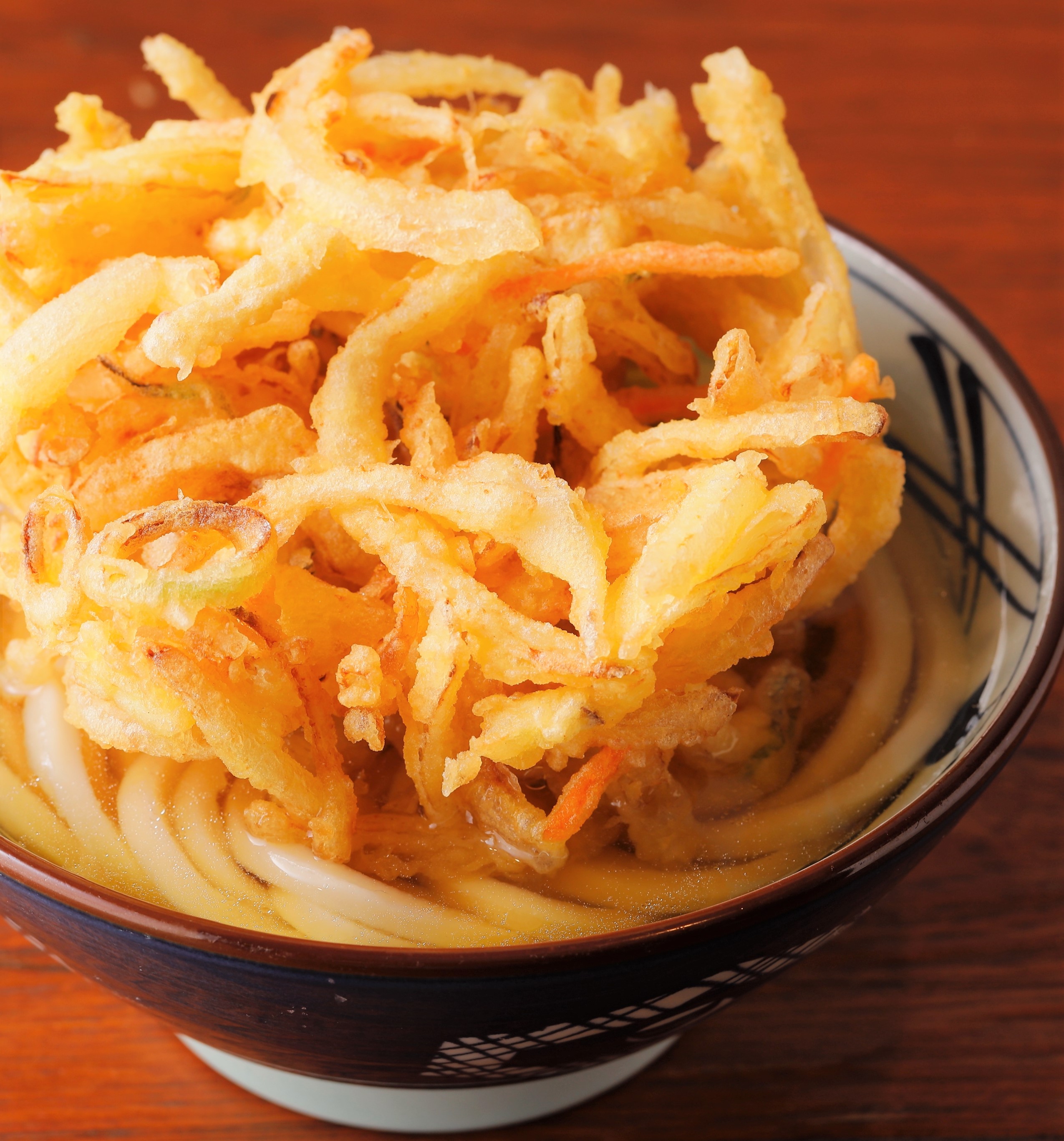 丸亀製麺 公式 かき揚げが大きくて毎回びっくりする 丸亀製麺あるある T Co Kigpound1v Twitter