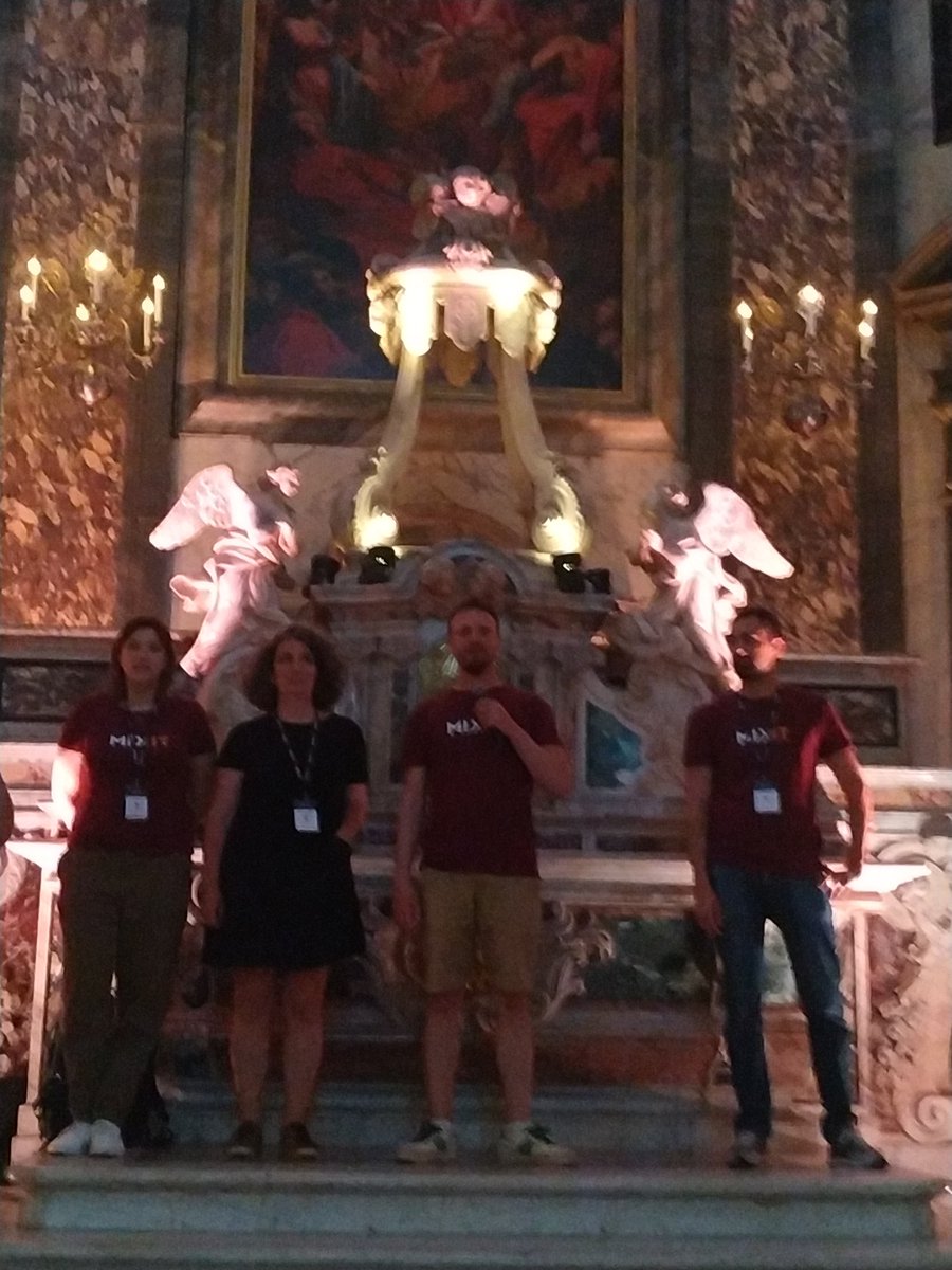 LoriePisicchio's tweet photo. Merci @mixitconf pour la soirée dans ce lieu splendide https://t.co/EUN1A1FPNZ