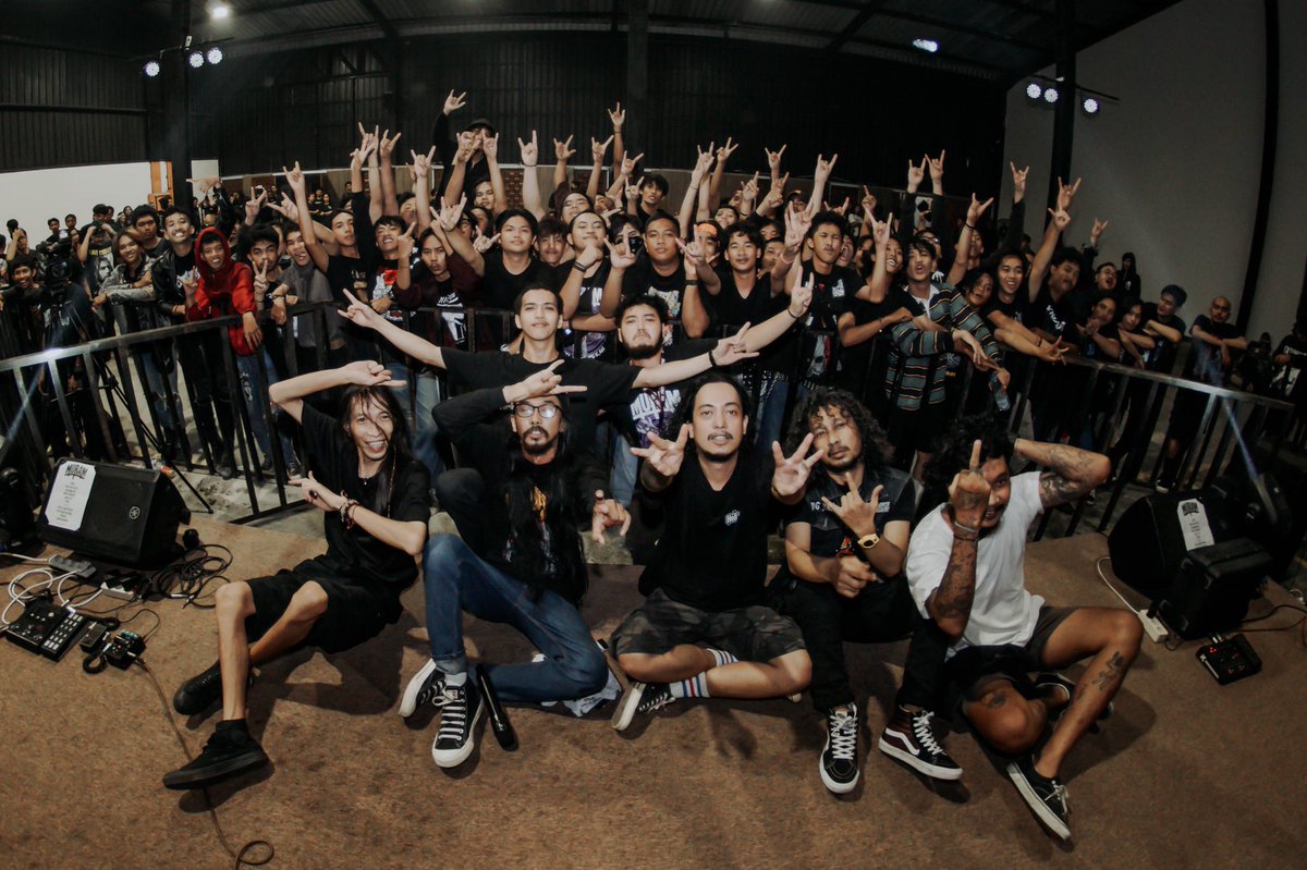 muramrock tweet picture