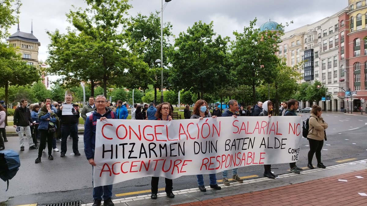 LabBulegoak's tweet photo. Hitzarmen duin baten alde, informatica de euskadi BORROKAN!
NO a la congelación salarial. #IDEborrokan #AccenturResponsable https://t.co/QHtP43jS83