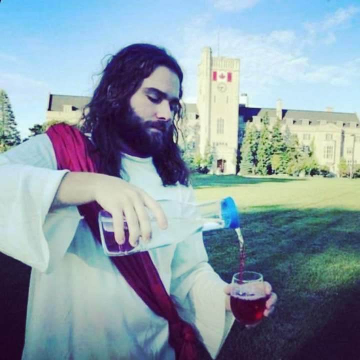gabaelio's tweet photo. L'aperitivo prima di pranzo è sacro.
#savemeJesus https://t.co/5tmNt3PZiL