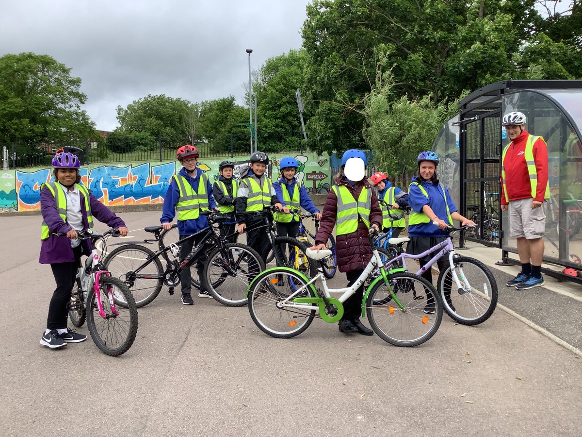 The Year 5 and 6s have been enjoying their time spent with Carl and Rayner from @BikeabilityUK these few days. Thank You Carl and Rayner, you have been great! #edithcavell #edithcavellprimaryschool #ecps #bikeability #year5 #year6