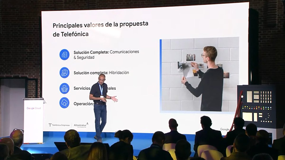 🗣"Tenemos la suerte de que las #tecnologías de #Google de los datacenters van a estar en <a href="/Telefonica/">Telefónica</a>. Podemos dar una solución completa y coubicados en el mismo #datacenter, en el mismo complejo. Con esto queremos dar una propuesta diferencial y completar el puzzle". <a href="/GlezLezana/">Enrique Glez Lezana</a>