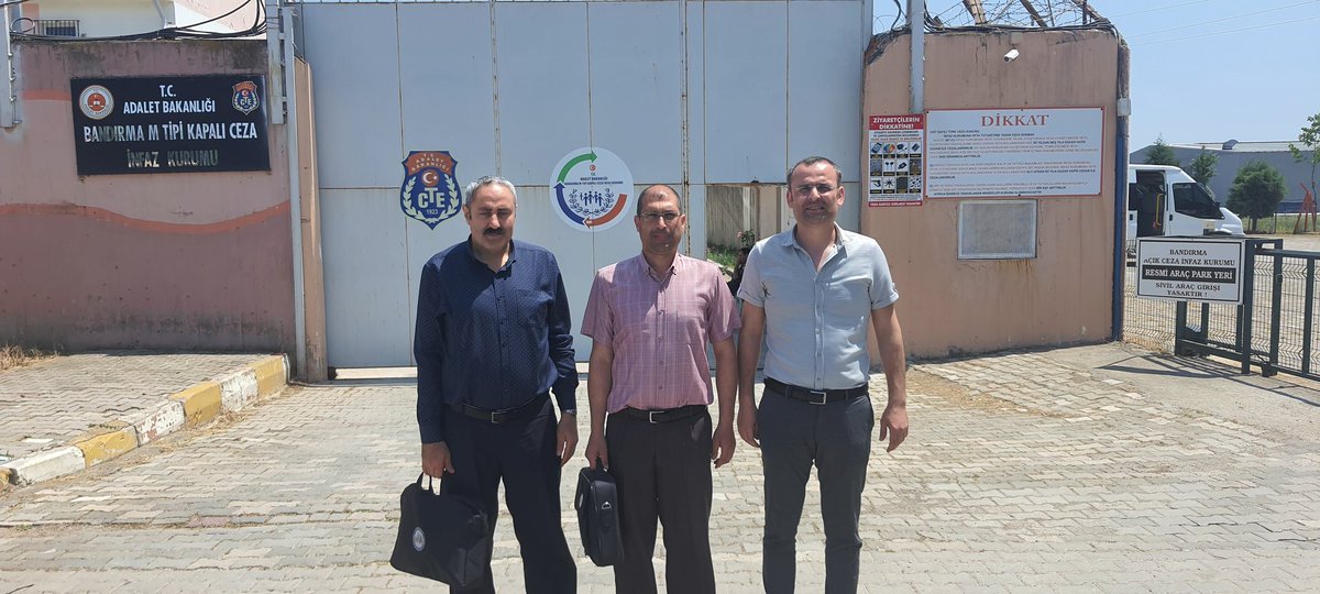 #AdresteNüfusHizmeti projesi kapsamında  ilçemiz cezaevinde bulanan 16 tutuklu/hükümlünün kimlik kartı başvuruları alınmıştır. #HayatinizinHeraninda <a href="/hasansildak/">Hasan ŞILDAK</a> <a href="/sefikaygol/">Şefik AYGÖL</a> <a href="/MahmutKececi61/">🇹🇷Mahmut KEÇECİ🇹🇷</a> <a href="/Balikesir_nvi/">Balıkesir İl Nüfus ve Vatandaşlık Müdürlüğü</a>